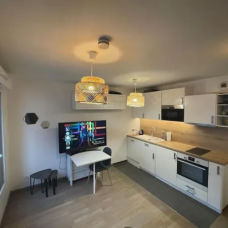 Design & Cosy Avec Parking Apartmán